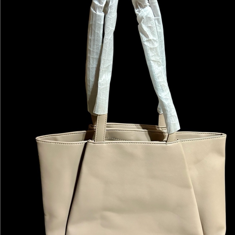 👜 BRAND NEW Laptop Tote Bag - Perfect for Work & Style! - Picture 3 of 10